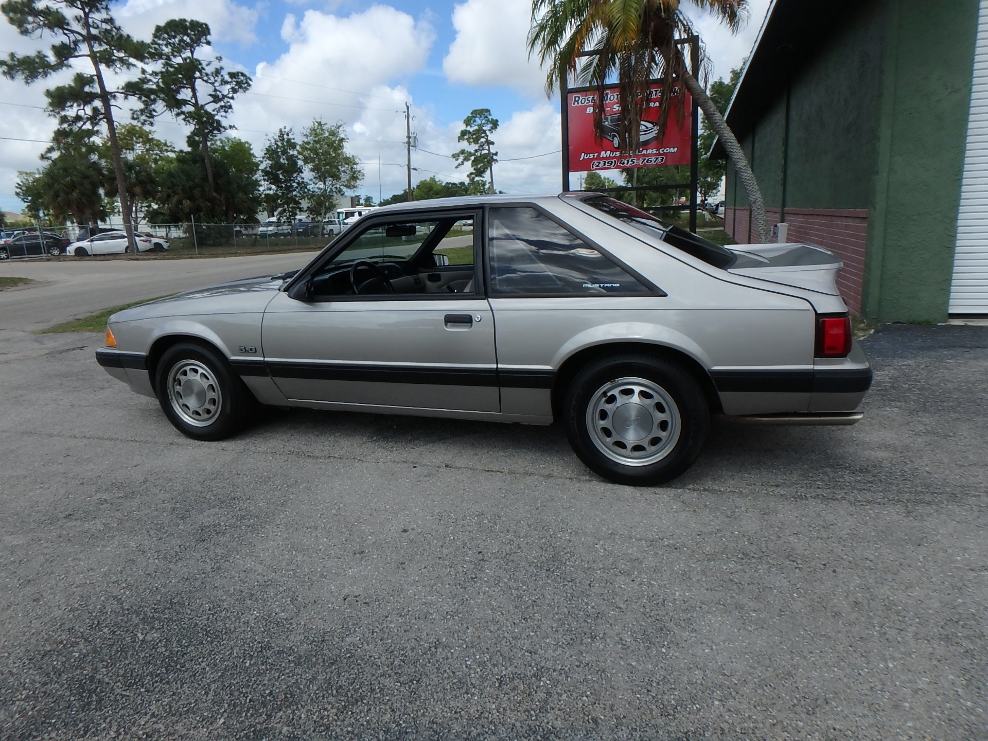 Used-1990-Ford-Mustang-LX-50